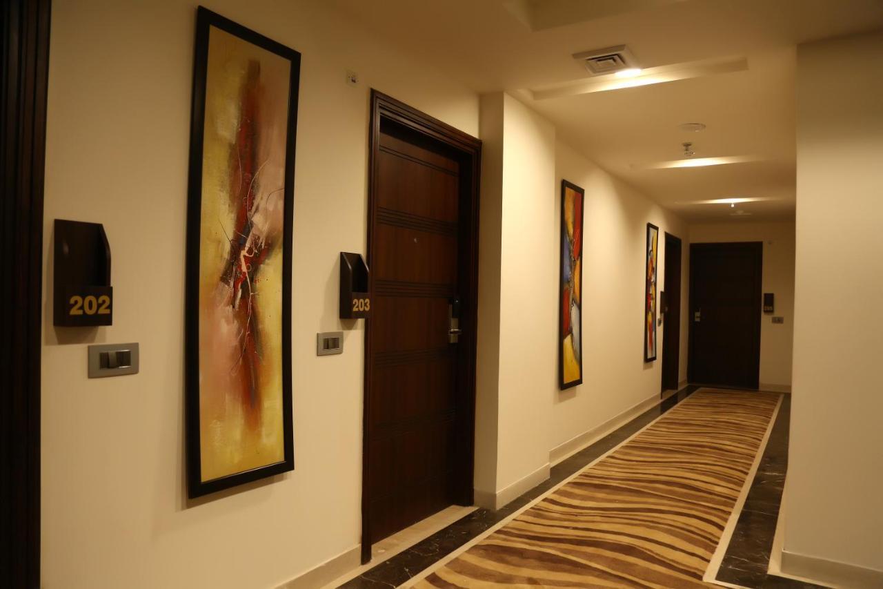 Hotel Imperia Suites Jalandhar Bagian luar foto