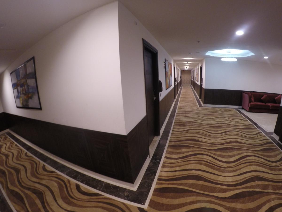 Hotel Imperia Suites Jalandhar Bagian luar foto