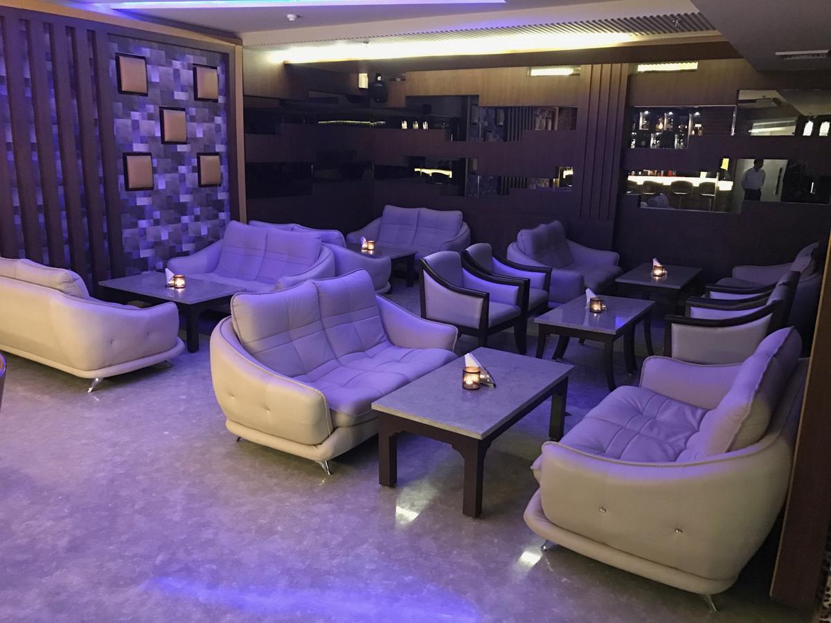 Hotel Imperia Suites Jalandhar Bagian luar foto