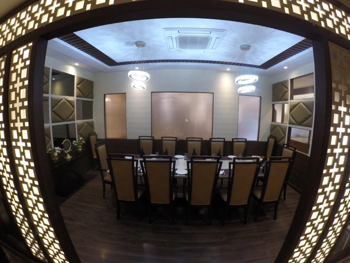 Hotel Imperia Suites Jalandhar Bagian luar foto