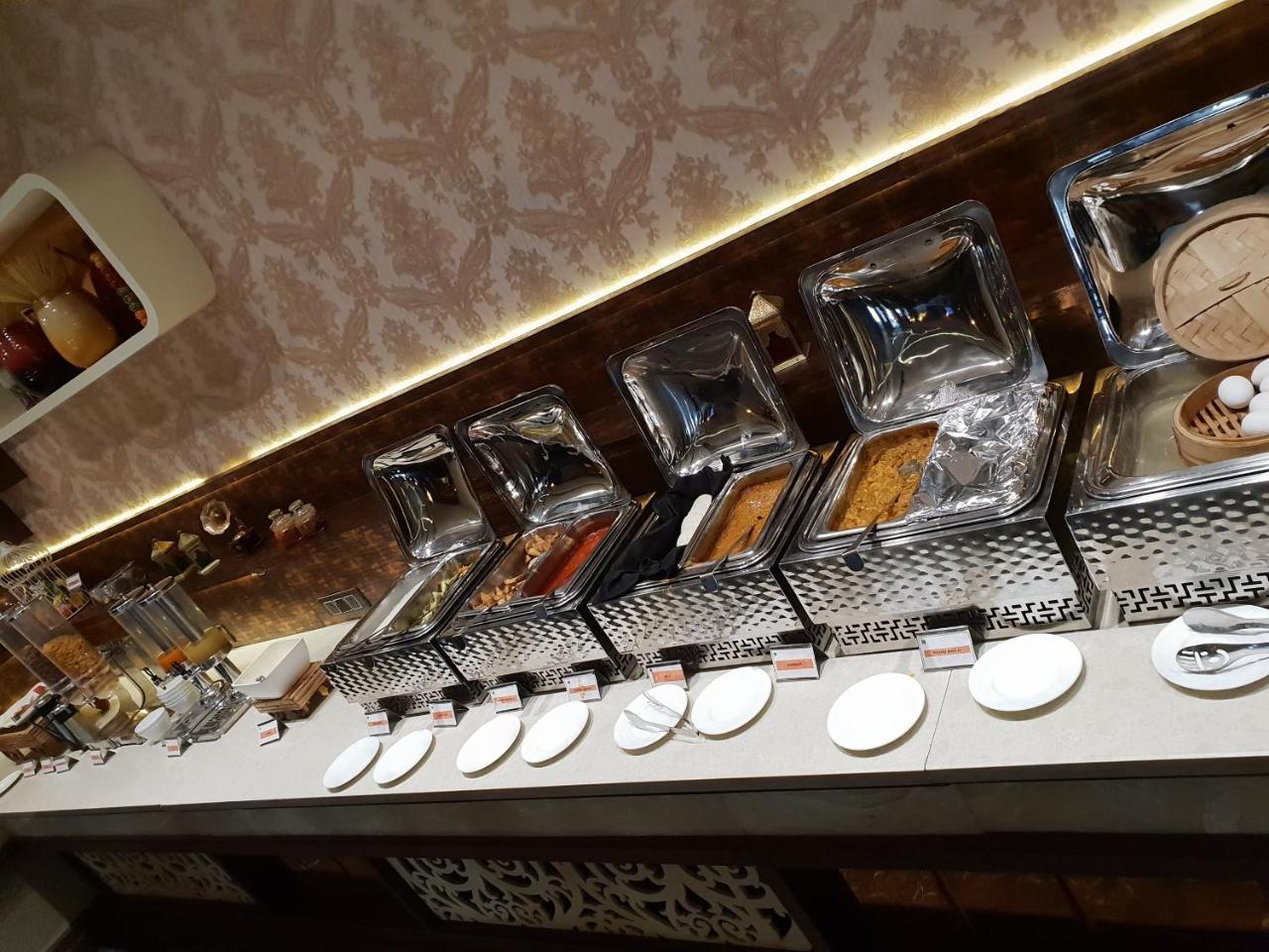 Hotel Imperia Suites Jalandhar Bagian luar foto